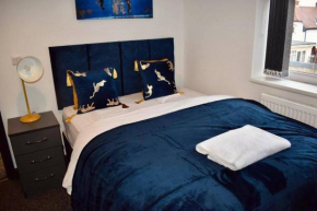82 Beeston House by Mia Living 3 bedrooms and free parking